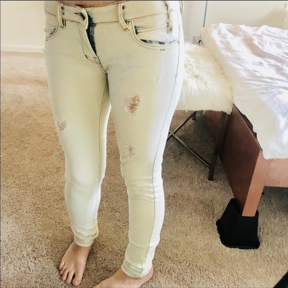 Zara cream distressed ripped skinny jeans